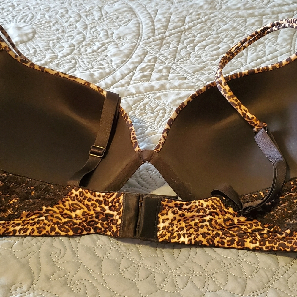 Bras - Picture 5 of 9